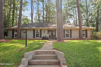 5346 Balmoral Dr, Jackson, MS 39211