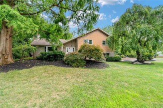 3147 Woodlea Rd, Orefield, PA 18069