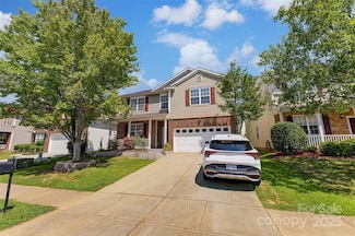 2015 Savannah Hills Dr, Matthews, NC 28105
