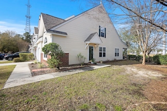 1005 Yellow Hawthorn Cir, Summerville, SC 29483