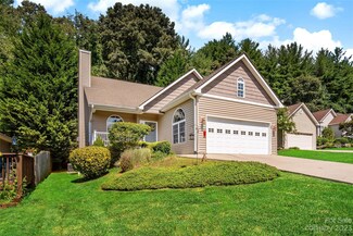 44 Woodcreek Cir, Swannanoa, NC 28778