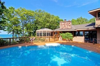 501 E Lake Front Dr, Beverly Shores, IN 46301