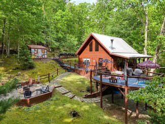 370 Lakepoint Dr, Blairsville, GA 30512