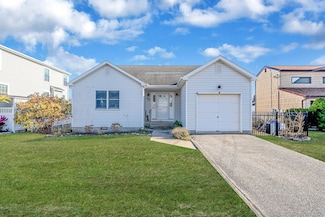 38 Berger Ave, Amityville, NY 11701