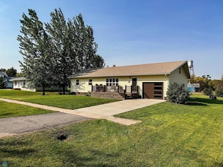 308 3rd St, Shelly, MN 56581