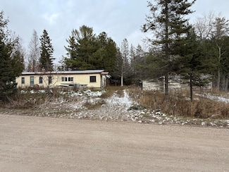 1272 N Blindline Rd, Cedarville, MI 49719