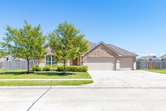 9518 Wincrest Dr, Mont Belvieu, TX 77523