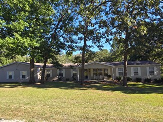 25302 Hickory Hills Rd, Hermitage, MO 65668