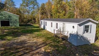 389 Klocks Corners Rd, Oswego, NY 13126