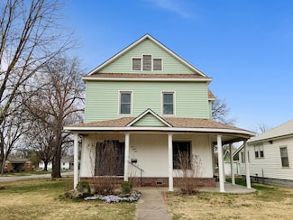 323 W Maple St, Columbus, KS 66725