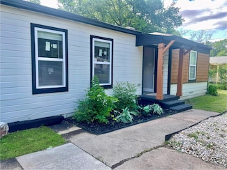 2301 Garrison Ave, Fort Worth, TX 76105