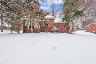 321 Clements Rd, Pittsburgh, PA 15239
