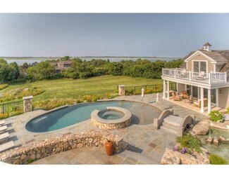 104 Harris Meadows Ln, Barnstable, MA 02630