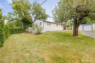 8424 SE Southworth Dr, Port Orchard, WA 98366