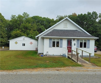 404 N Delaware St, Greenup, IL 62428