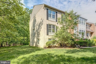 8601 Raglan Rd, Vienna, VA 22182