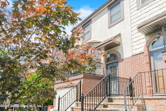 12 Kingsbridge Ave, Staten Island, NY 10314