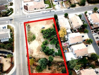 779 14th St, Ramona, CA 92065