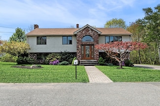 10 Seaview Rd, Gloucester, MA 01930