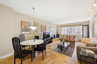 345 W 58th St Unit 8-D, New York, NY 10019