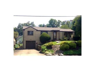 902 Elwell St, Pittsburgh, PA 15207