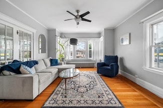 160 Lafayette St Unit 2, Salem, MA 01970