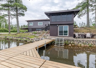 8946 Midlake Rd, Woodruff, WI 54568