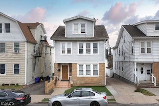 63 Grove St, Bloomfield, NJ 07003