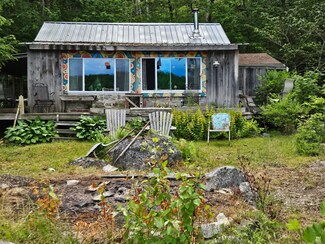 02 Hideaway Rd, Aurora, ME 04408