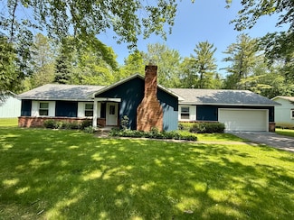 4941 Aaron Dr, Oscoda, MI 48750