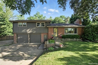 2329 Cumberland Rd, Lansing, MI 48906