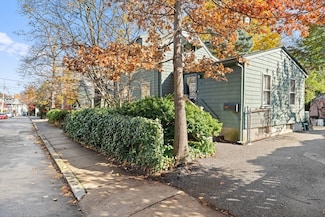 18 Donnell St, Cambridge, MA 02138