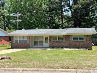 4012 Springlake Park Rd, Texarkana, TX 75503