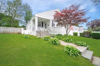 43 Breyer Ave, Bridgeport, CT 06606