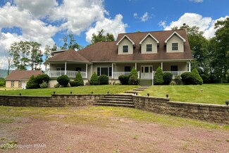 38 Oak Leaf Ln, Drums, PA 18222