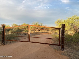 1760 W Eagle Way, Amado, AZ 85645