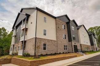 128 Brenleigh Ct Unit 102, Lynchburg, VA 24501