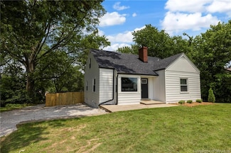 605 E Daisy Ln, New Albany, IN 47150
