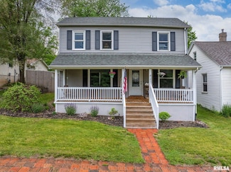 421 Wisconsin St, Le Claire, IA 52753