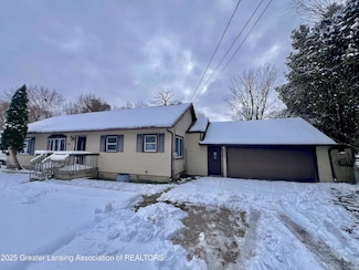 937 Reo Rd, Lansing, MI 48910