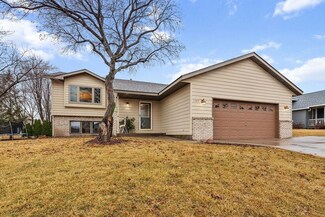 1707 7th Ave N, Sauk Rapids, MN 56379