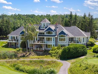 6410 Quarry View Dr, Petoskey, MI 49770