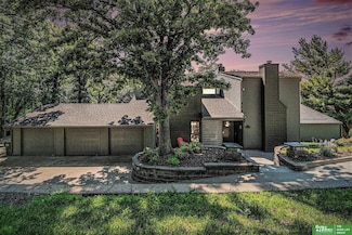 21811 Hillandale Dr, Omaha, NE 68022