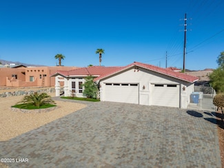 1340 Powell Dr, Lake Havasu City, AZ 86406