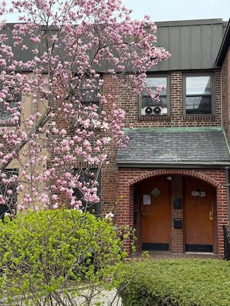 77-15 Ditmars Blvd Unit 2A, East Elmhurst, NY 11370