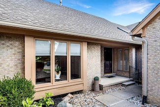 1222 Autumn Dr Unit 75, Troy, MI 48098