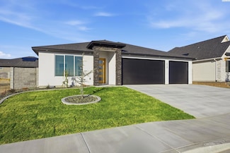 678 Cortona Way, Richland, WA 99352