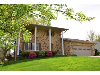 1681 Maple Square NE, Bolivar, OH 44612