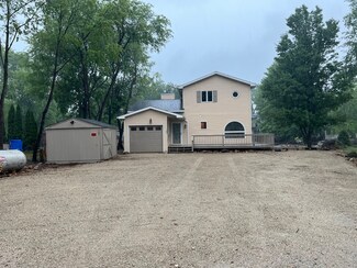 185 Fossil Cove Ct, Wilmington, IL 60481