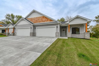 3505 Anaheim Ct, Lincoln, NE 68506